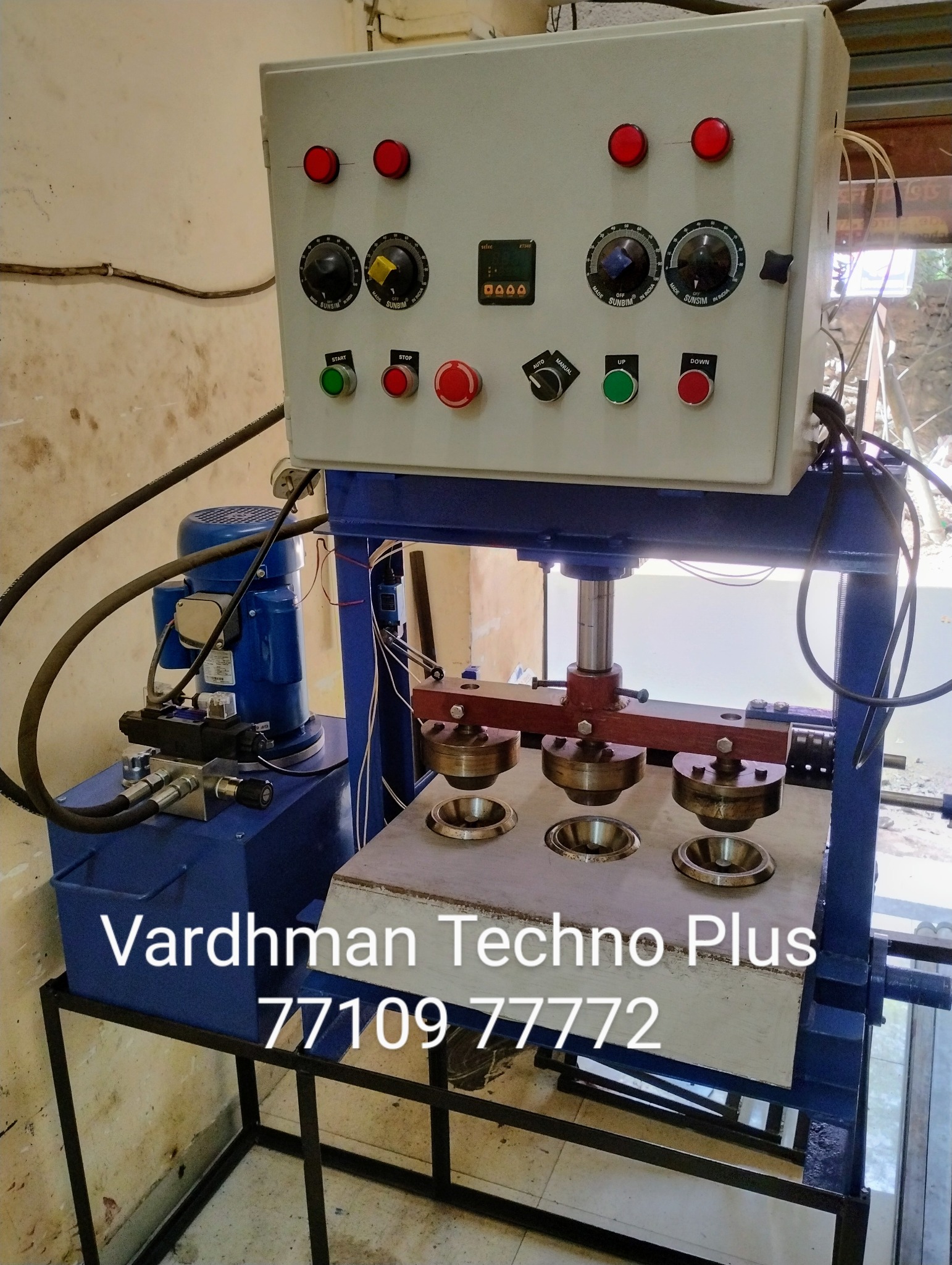 Triple Die Dona Making Machine in Dombivli, Thane